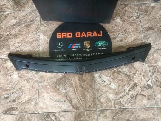 Mercedes A Serisi W176 AMG Ön Tampon Braketi Üst A1768850365