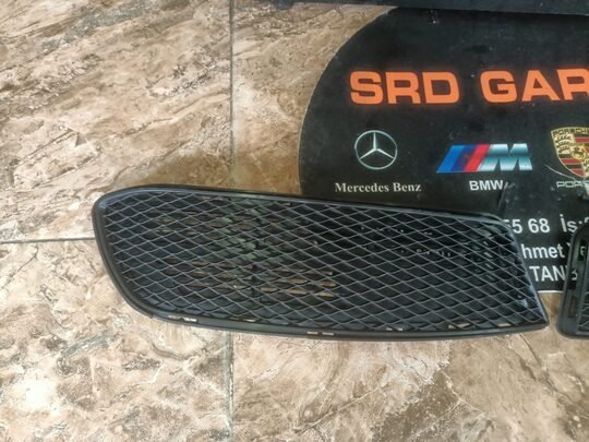 Mercedes A Serisi W176 AMG Sağ Sol Sis Çerçevesi A1768851322 A1768851422