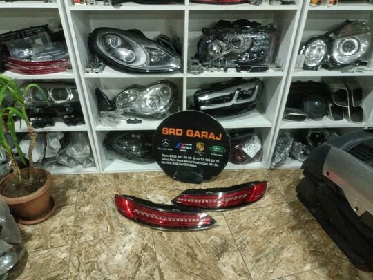 Mercedes AMG GT Stop Lambası A1909064900 A1909064700
