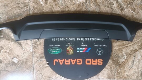 Mercedes C Serisi W204 2011-13 Çift Çıkışlı AMG Difüzör Sıfır
