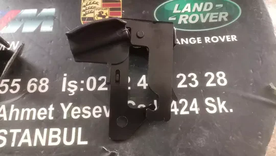 Mercedes C Serisi W204 Kaput Kilit Mandalı Alt A2048800064