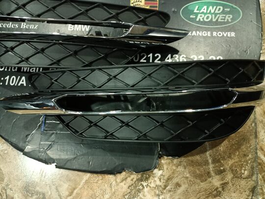Mercedes C Serisi W204 Makyajlı Kasa Sis Çerçevesi Nikelajlı 2048803224-3324