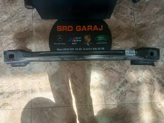 Mercedes C Serisi W205 2014-18 Arka Tampon Demiri Çıkma Orj A2056100014