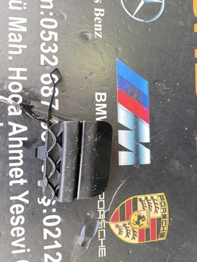 Mercedes C Serisi W205 C63 Arka Çeki Demir Kapağı