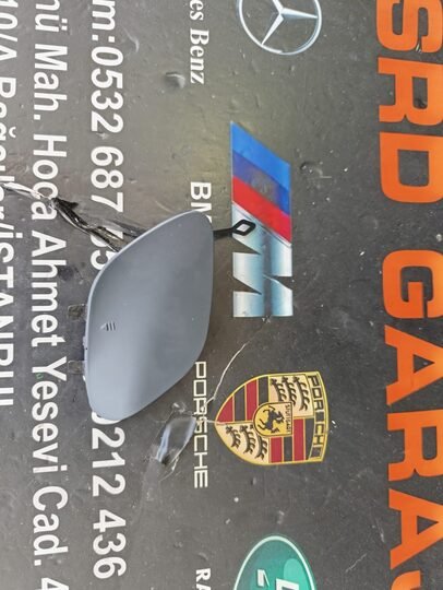 Mercedes C Serisi W205 C63 Ön Çeki Demir Kapağı
