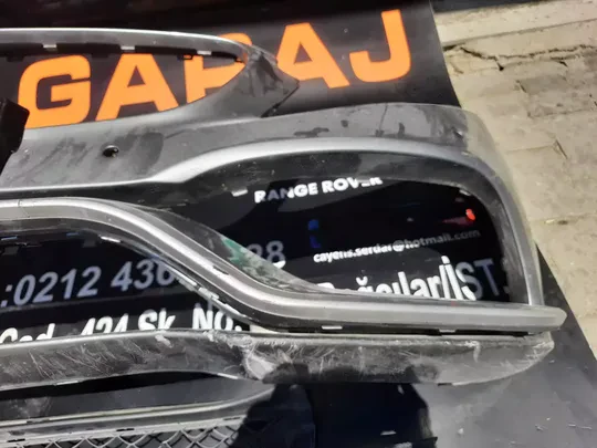 Mercedes C Serisi W205 C63 Ön Tampon Orta Braketi