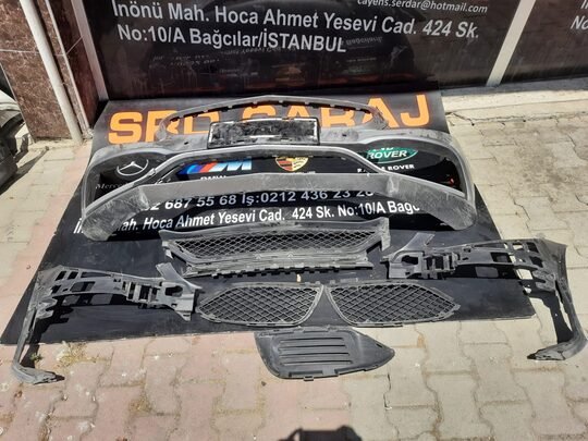 Mercedes C Serisi W205 C63 Ön Tampon Orta Braketi
