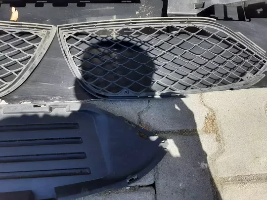 Mercedes C Serisi W205 C63 Tampon Sağ Sol Izgara