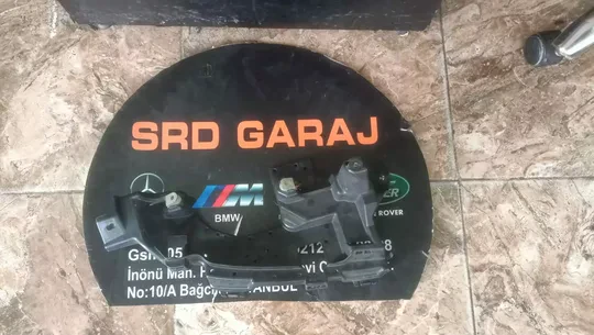 Mercedes C Serisi W205 Sağ Eksoz Tutucu A2058850200
