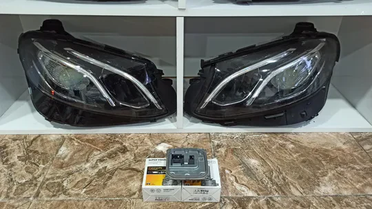 Mercedes CLS C218 X218 2014-2018 LED Far Beyni A2228700789