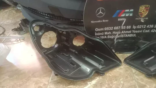 Mercedes CLS W219 2004-11 Zenon Sağ Sol Far Kasası