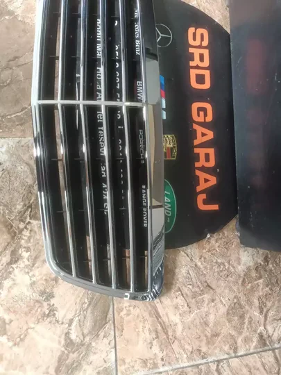 Mercedes E Serisi W211 Krom-Siyah Panjur 4 Çıtalı Elg 2002-06 2118800383