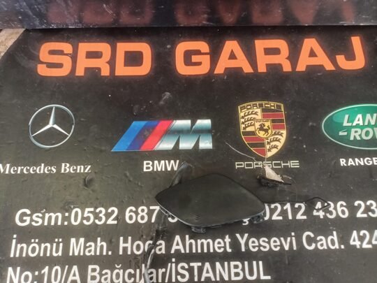Mercedes E Serisi W212 Exclusive Ön Çeki Demir Kapağı