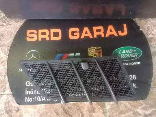 Mercedes GL Serisi W164 X164 Kaput Izgarası Sağ A1648804405