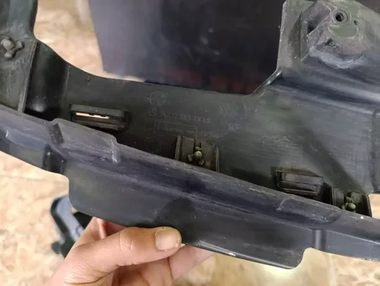 Mercedes S Serisi W222 Ekzoz Braketi Çıkma Orj A2228851865 A2228851765
