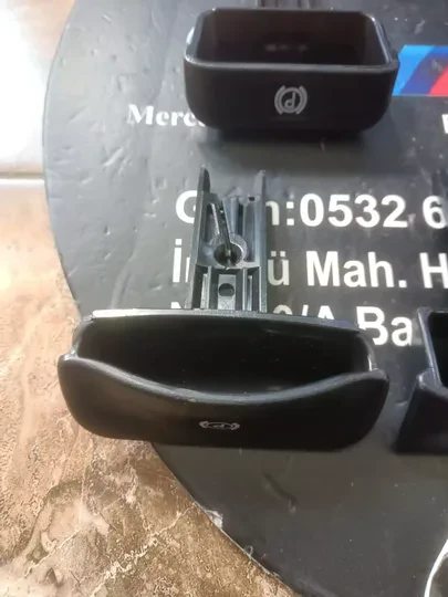 Mercedes Vito W639 El Freni Düğmesi 6394270020