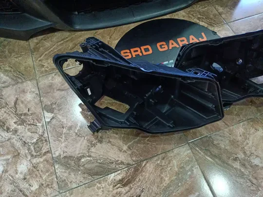 Mercedes W156 GLA Makyajlı Far Kasası