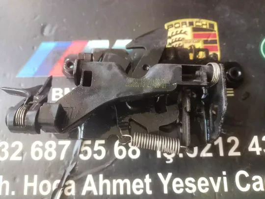 Mercedes W169 Kaput Kilidi Çıkma Orjinal A1698800560