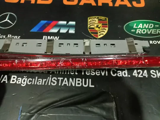 Mercedes W203 Bagaj Üçüncü Stop Lambası LED 2038200156
