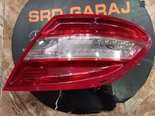 Mercedes W204 2007-2011 Sağ Stop 2048202064