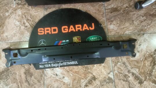Mercedes W204 2011-14 Ön Panel Üst Sacı A2046200272