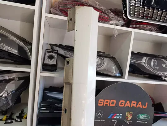 Mercedes W204 2011 2014 Sağ Sol Marşbiyel Çıkma Beyaz 2046900340 2046900440