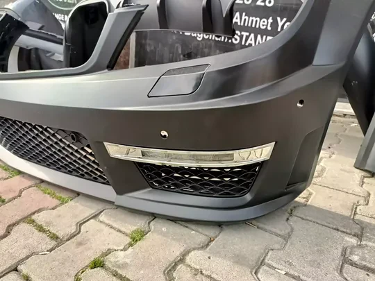 Mercedes W204 AMG C63 Tampon Set