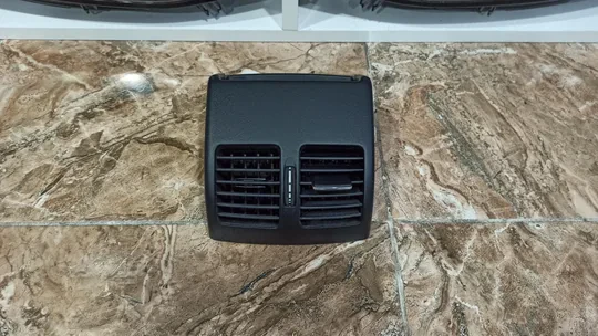 Mercedes W204 Arka Kalorifer Klima Izgarası A2048300954
