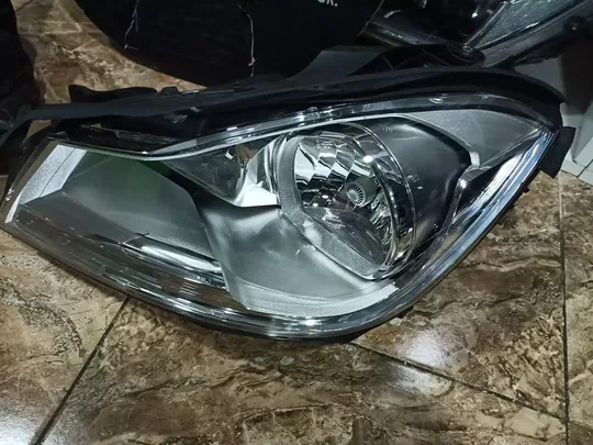 Mercedes W204 Makyajlı Kasa Kri İçi Krom Far
