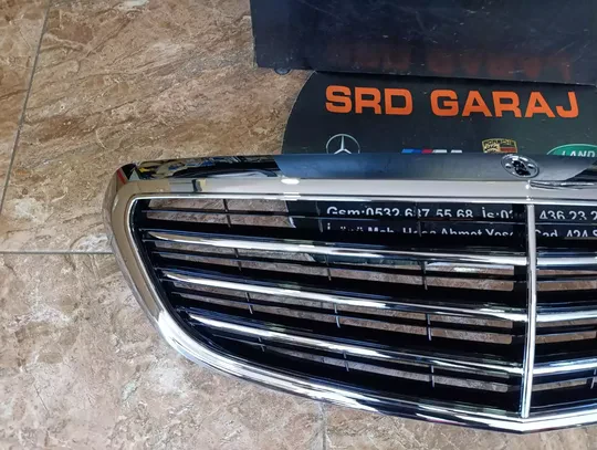 Mercedes W205 2014-18 Krom Siyah Exclusive Panjur A2058806606