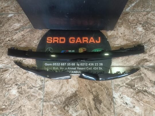Mercedes W205 2018-20 Sağ Sol Orta Siyah Tampon Çıtası A2058858902 A2058859002 A2058859102