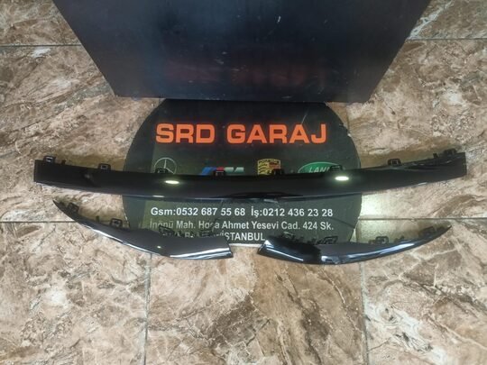 Mercedes W205 2018-20 Sağ Sol Orta Siyah Tampon Çıtası A2058858902 A2058859002 A2058859102