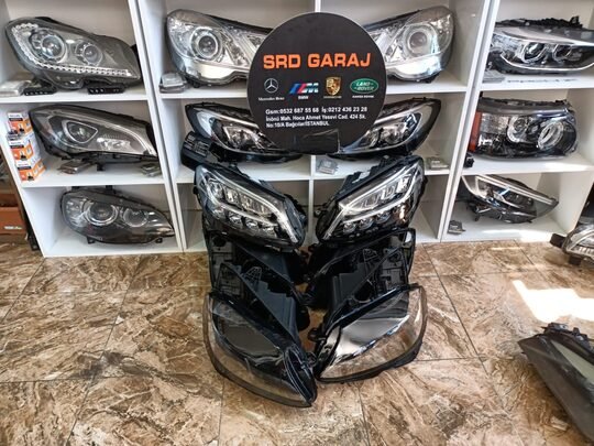 Mercedes W205 Matrix Far Kasası Ve Camı
