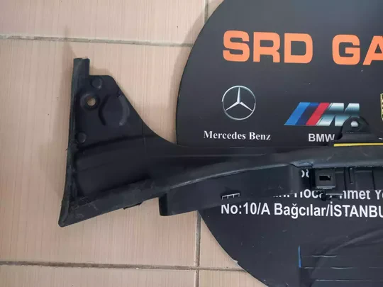 Mercedes W205 Panel Üst Lastik Braketi