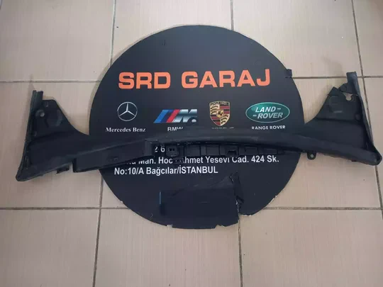 Mercedes W205 Panel Üst Lastik Braketi
