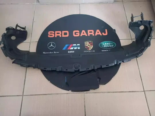 Mercedes W205 Radyatör Hava Kanalı Braketi 2055051830