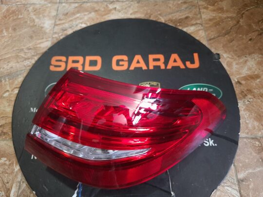 Mercedes W205 Station Wagon Sağ Stop 2059065200