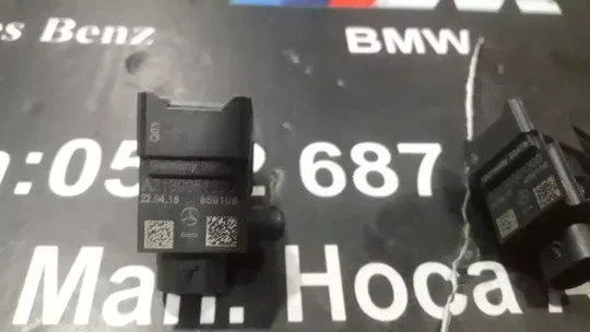 Mercedes W205 W213 Darbe Sensörü 2139051300