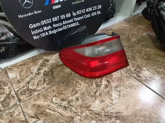 Mercedes W208 CLK Sol Dış Stop Duyu Üstünde A2088200164