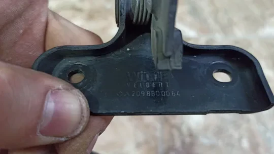 Mercedes W209 CLK Kaput Kilit Karşılıgı A2098800064