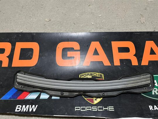 Mercedes W210 1995-2000 Kaput Izgarası Çıkma Orj A2108800705