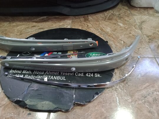 Mercedes W211 2002-2006 Park Sensörlü Ön Tampon Bandı A2118801012 A2118800912