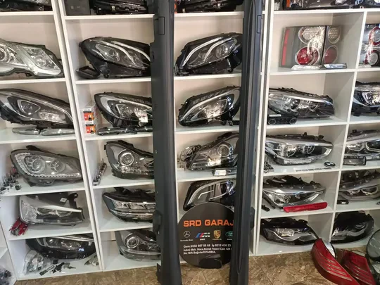 Mercedes W212 AMG Marşbiyel Kaplamasi Sifir Yansanayi