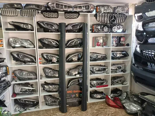 Mercedes W212 AMG Marşbiyel Kaplamasi Sifir Yansanayi