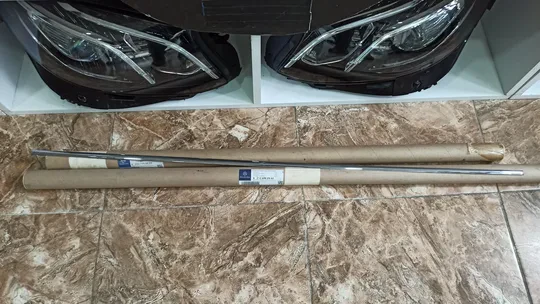 Mercedes W212 E200 E220 E300 Sol Ön Kapı Nikelajı 2126902562