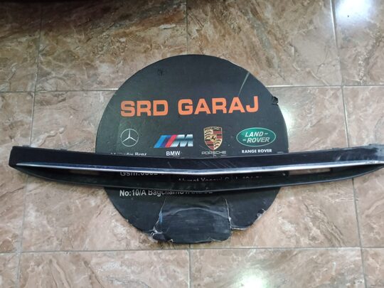 Mercedes W213 2016-2019 Orta Izgara Çıkma Orjinal A2138850100