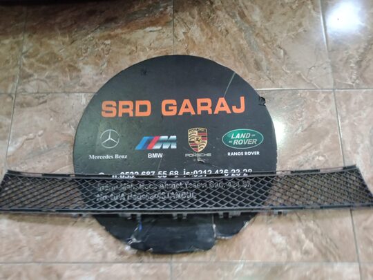 Mercedes W213 2016 2019 Orta Izgara Çıkma Orjinal A2138850622
