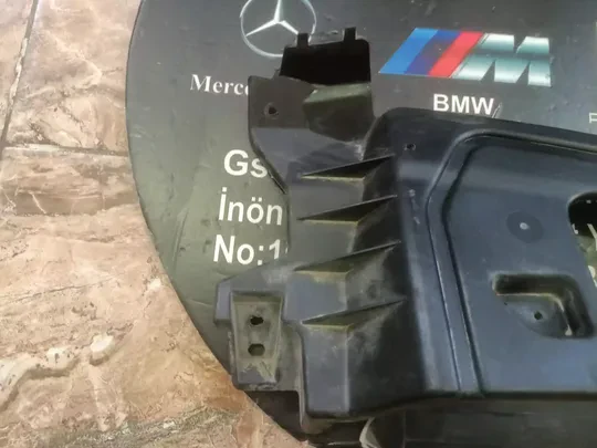 Mercedes W213 AMG Egzoz Braketi A2138853901