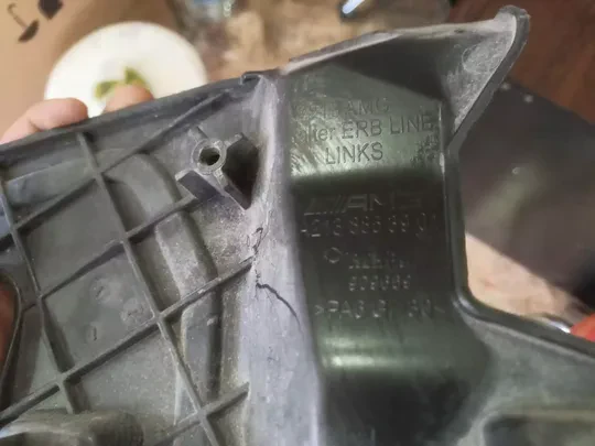 Mercedes W213 AMG Egzoz Braketi A2138853901