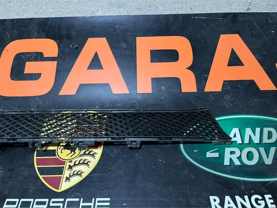 Mercedes W213 Exclusive Orta Izgara Çıkma Orj A2138850622